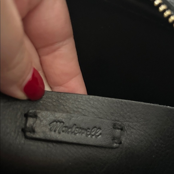 Madewell Black Leather Crossbody Bag - Picture 2 of 5